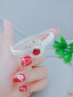 Vòng tay bạc ta