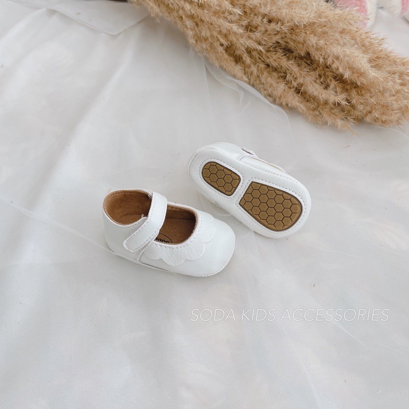 Giày tập đi búp bê vải trắng