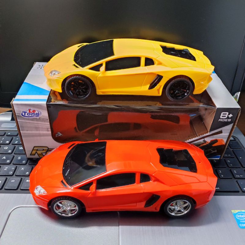Đồ chơi trẻ em xe ô tô thể thao điều khiển từ xa rc giá rẻ
