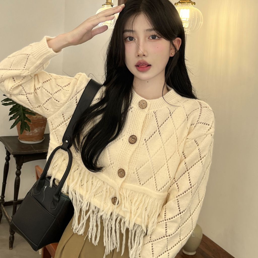 Áo len croptop tua rua , váy len lỗ croptop nữ hàng order Taobao có ảnh thật nhà Oanh dilys