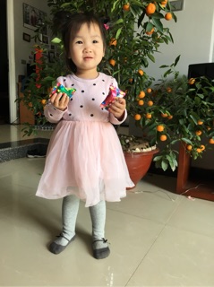 Váy công chúa chấm bi