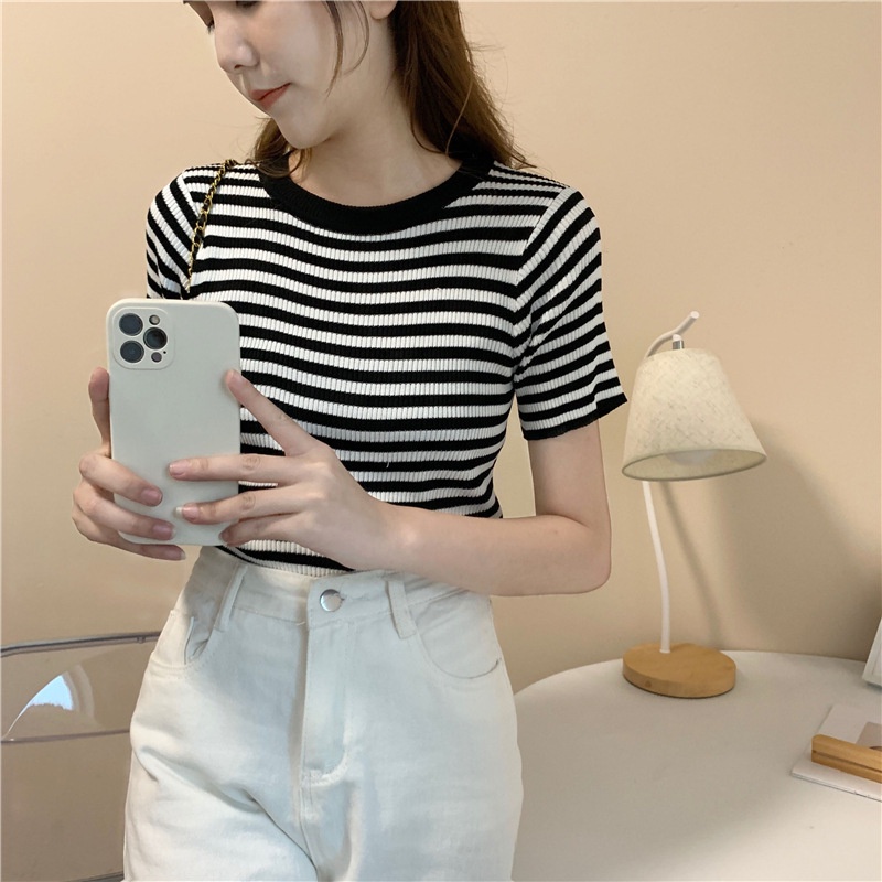 Áo Thun Croptop Gân Tăm Tay Ngắn Họa Tiết Kẻ Sọc Kiểu Hàn Quốc Thời Trang 2022