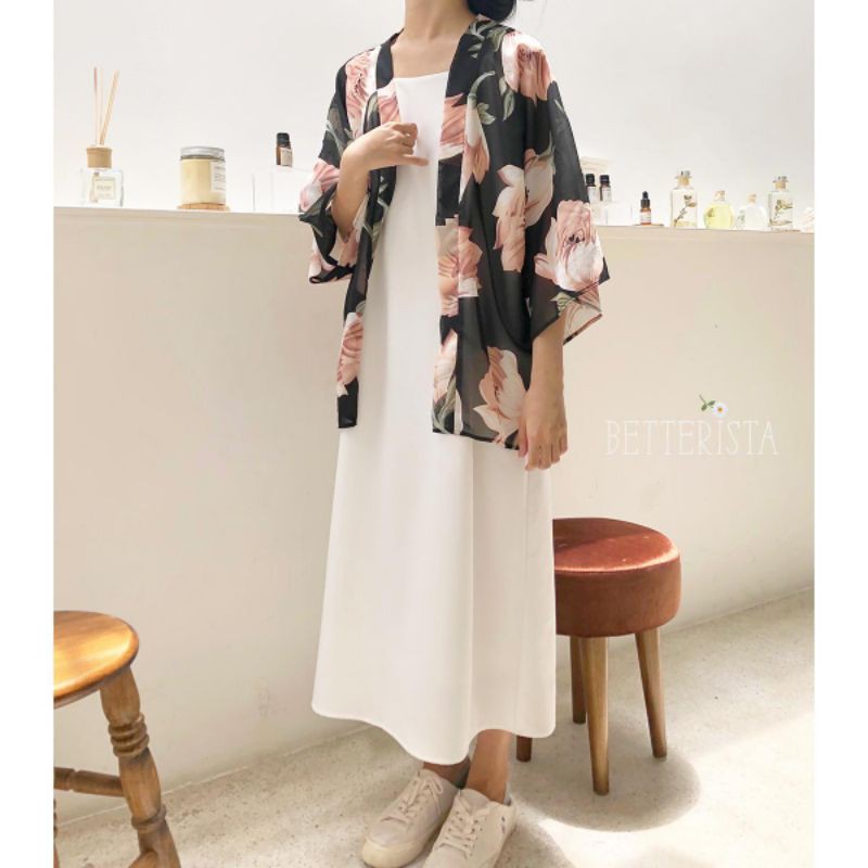 Kimono Ngắn Họa Tiết Đen Hoa To | BigBuy360 - bigbuy360.vn