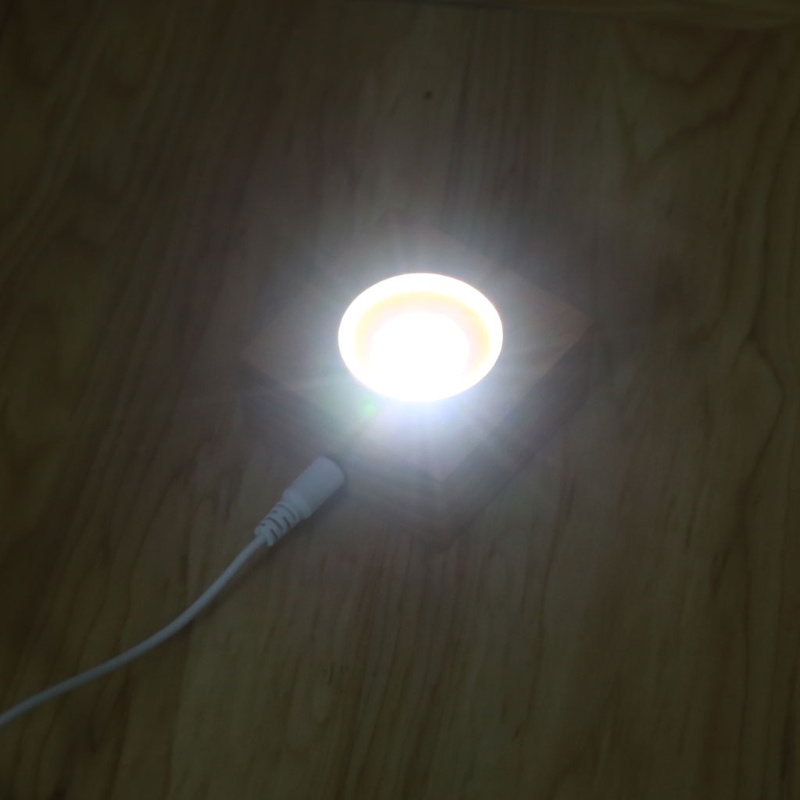 Đế Đứng Trưng Bày Đèn LED Nghệ Thuật Bằng Nhựa Resin