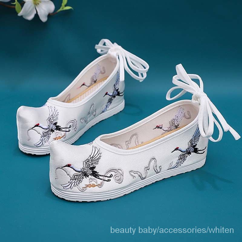 Q.H.H Giày cao gót thêu họa tiết phong cách Trung Hoa cổ điển phù hợp với tất cả mùa xuân và mùa hè cho học sinh