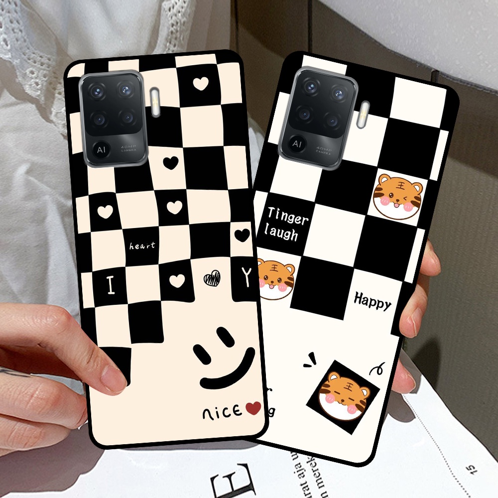 Ốp Oppo A94 in hình sọc caro, họa tiết đen trắng dễ thương