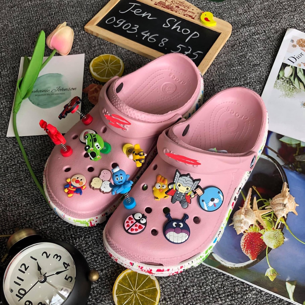 Dép sục cá cros đế vẩy sơn tặng kèm 4 sticker, túi, logo, tem mác