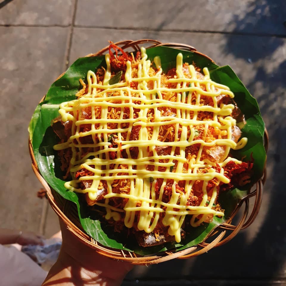 Bánh tráng bơ khô gà