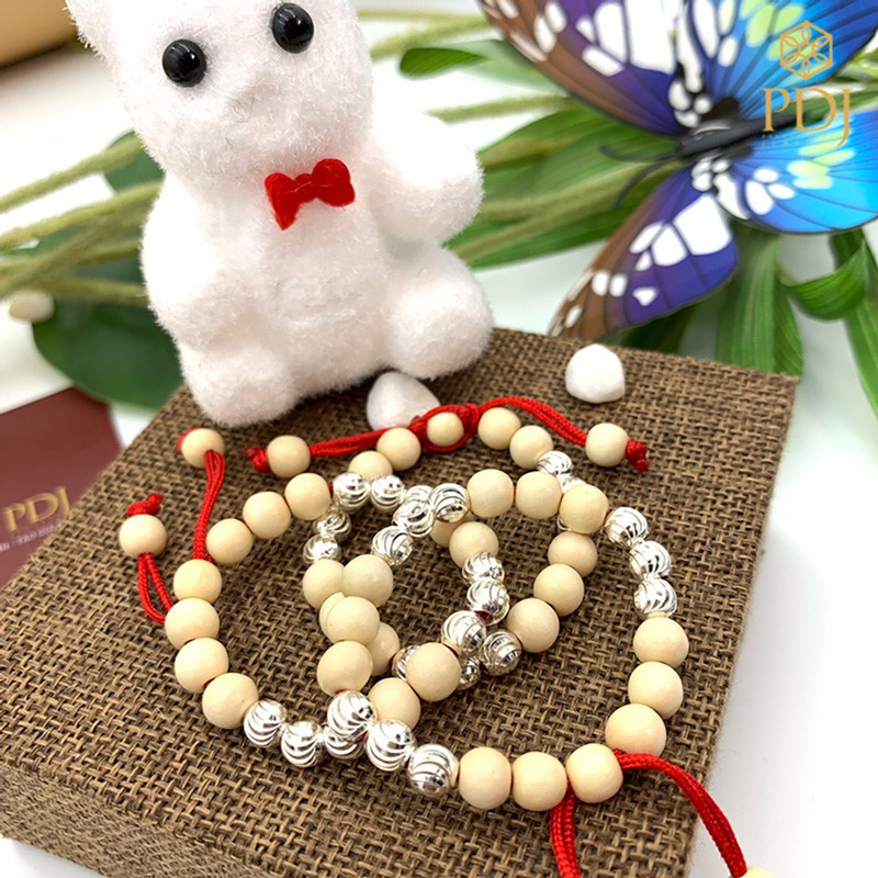 Vòng Dâu Tằm 9 Bi Bạc Cho Bé Gái