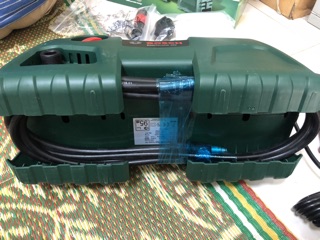 Máy rửa xe Bosch Easy 110-120