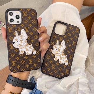 Ốp iphone hoạ tiết lv chó pug cao cấp full box