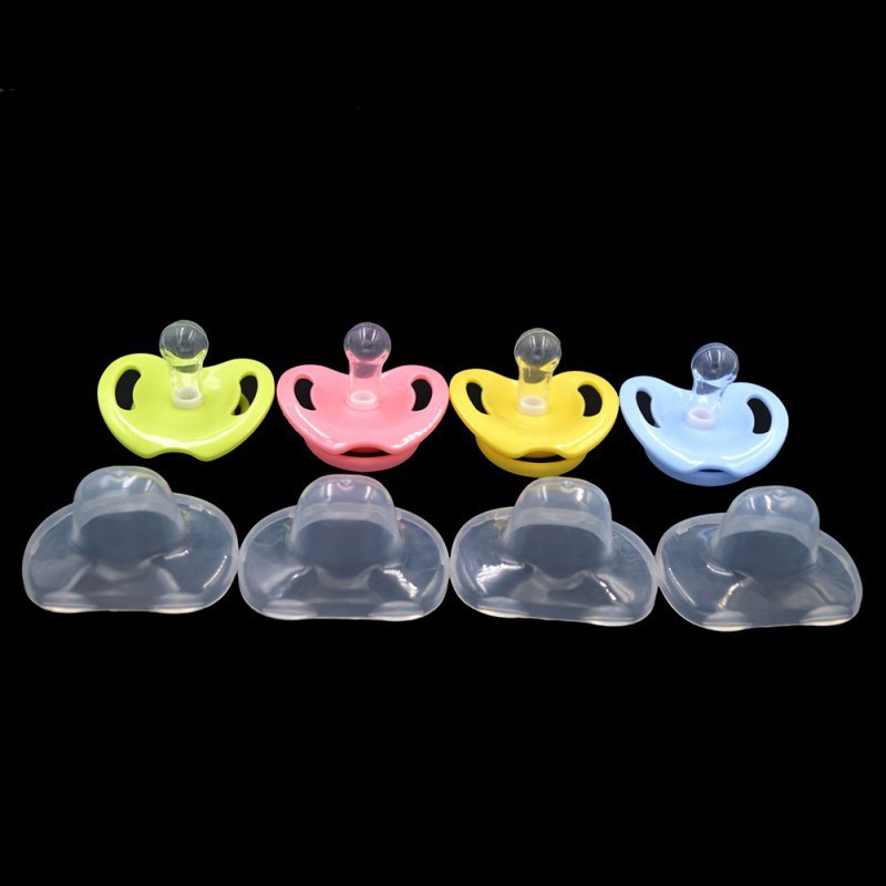 Hộp đựng ti giả nhỏ gọn tiện lợi dành cho các bé