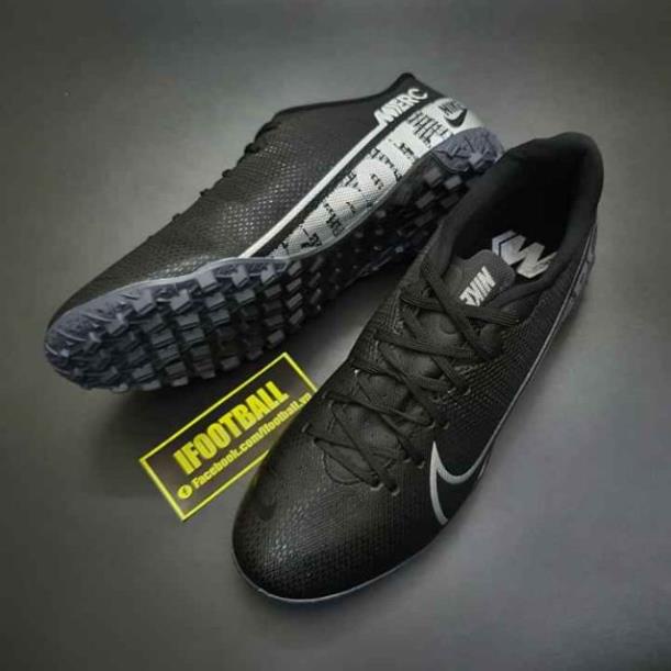 Giày đá bóng nike mecurial .