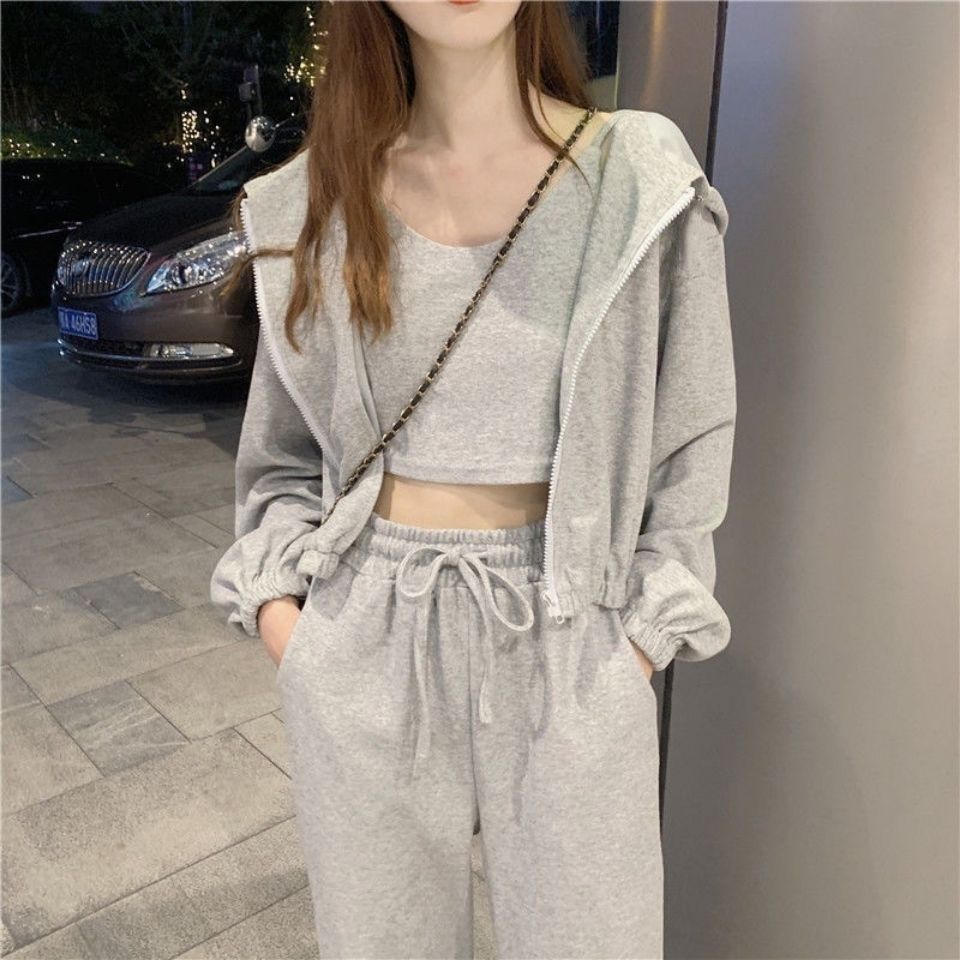 Set Đồ Thể Thao Phong Cách Hàn Quốc Thời Trang Năng Động Cho Nữ
