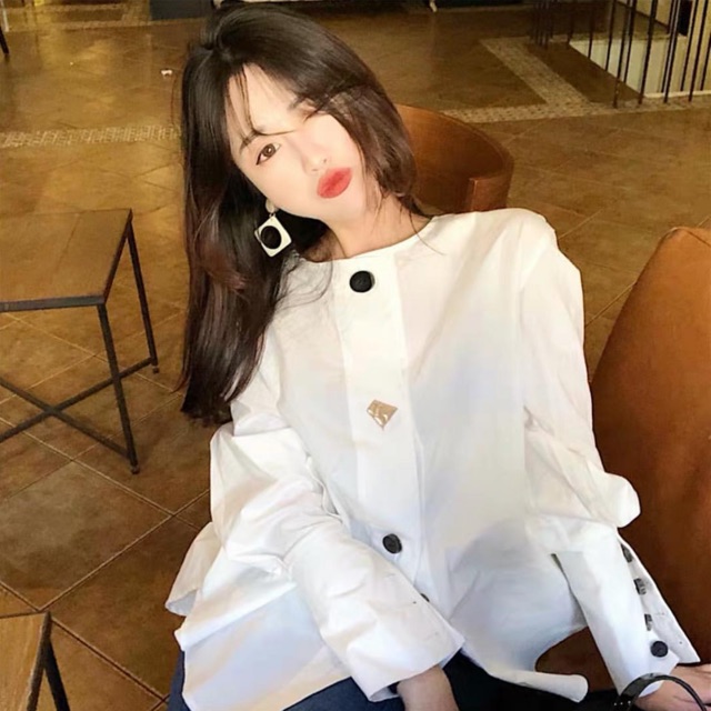 Blouse trắng oversize