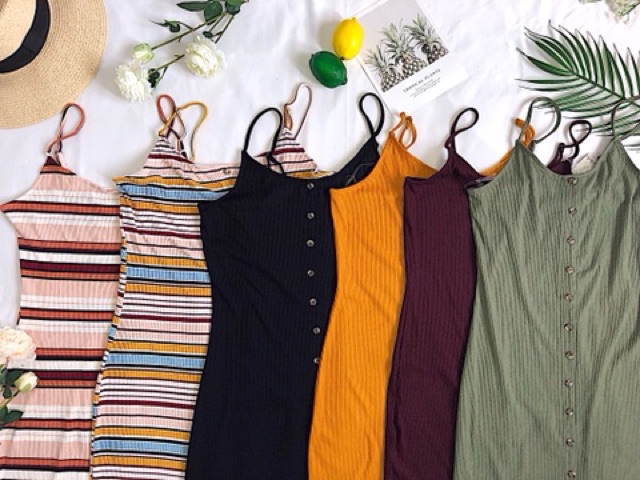 Đầm Midi MUDD phối nút xẻ tà