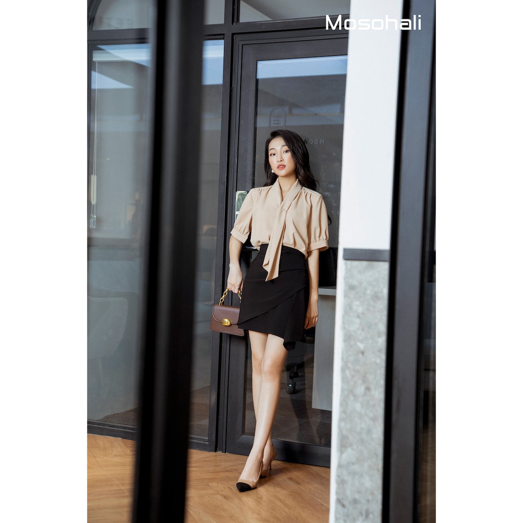 [HÀNG CÓ SẴN] Sơ mi cộc tay khuy cài ngọc Irene + Chân váy nhún vạt Helen thiết kế mosohali | BigBuy360 - bigbuy360.vn