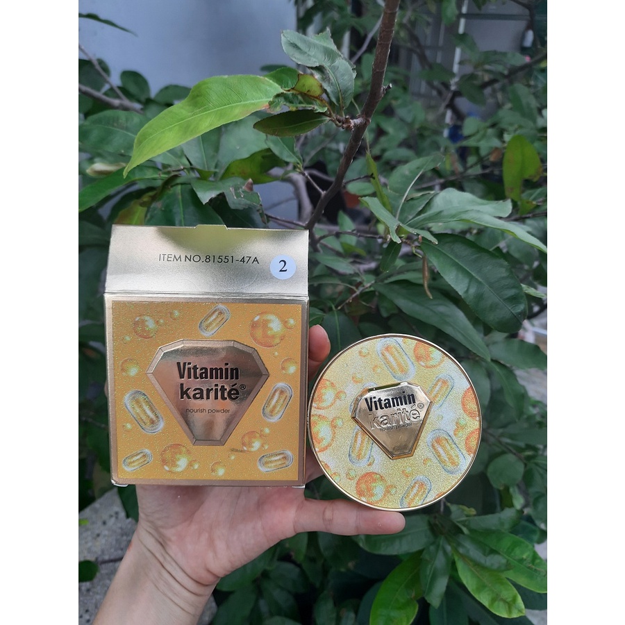 Phấn nền trang điểm 2 tầng Karite Vitamin mềm mịn hộp có kèm gương và mút mịn