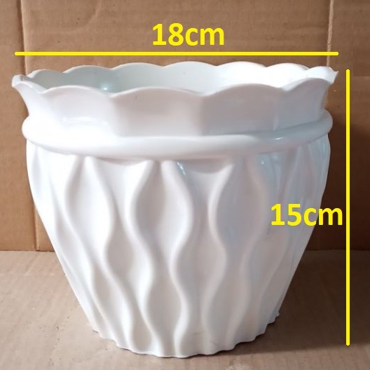 Chậu nhựa trồng cây, chậu trồng cây (cao 15cm, rộng 18cm)