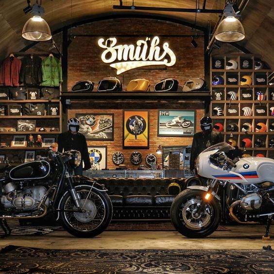 BỘ 25 TẤM DECAL POSTER XE CỔ DÁN TƯỜNG TRANG TRÍ CỬA HÀNG/CAFE CỔ ĐIỂN VINTAGE