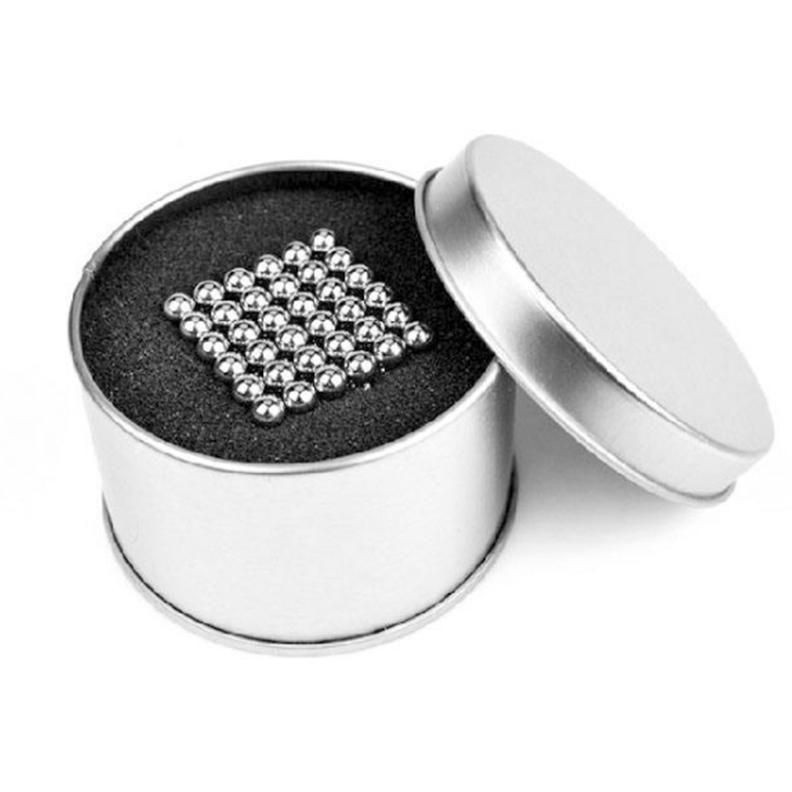 Bi và nam châm BuckyBall