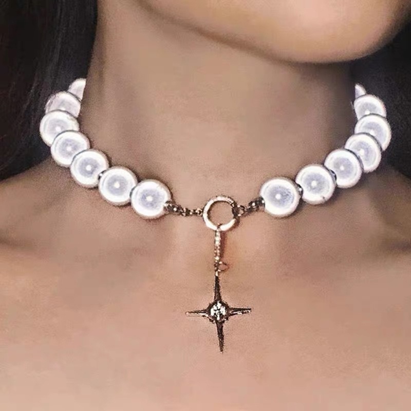 Vòng cổ Chuỗi Hạt Ngọc Trai Mặt Thánh Giá Cổ Điển