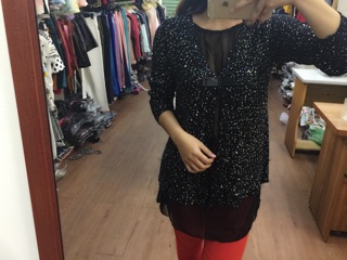 Áo đính hạt lấp lánh