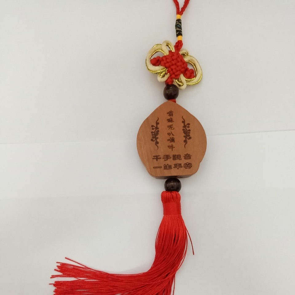 Khánh Treo Hình  Tượng Phật Bà Nghìn Tay Treo Xe Hơi Ô Tô Bằng Gỗ