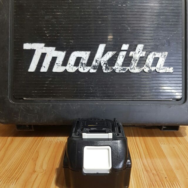 Pin MAKITA 18volt BL1850B LIKENEW 99.99% !!!