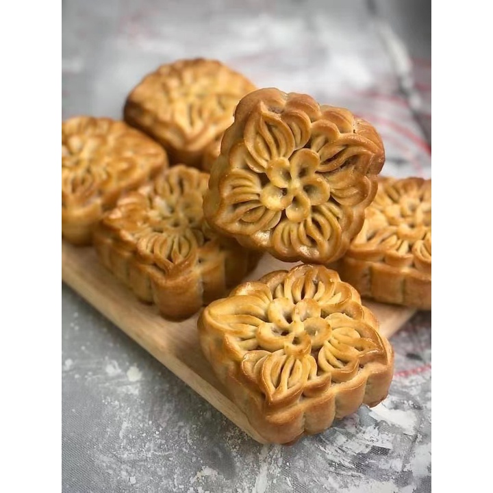 Bánh nướng trung thu nhân thập cẩm cổ truyền