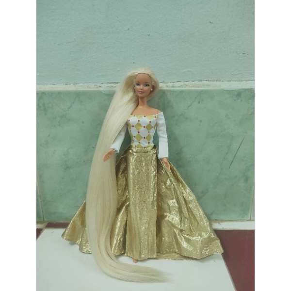 Đầm búp bê như hình không kèm búp bê