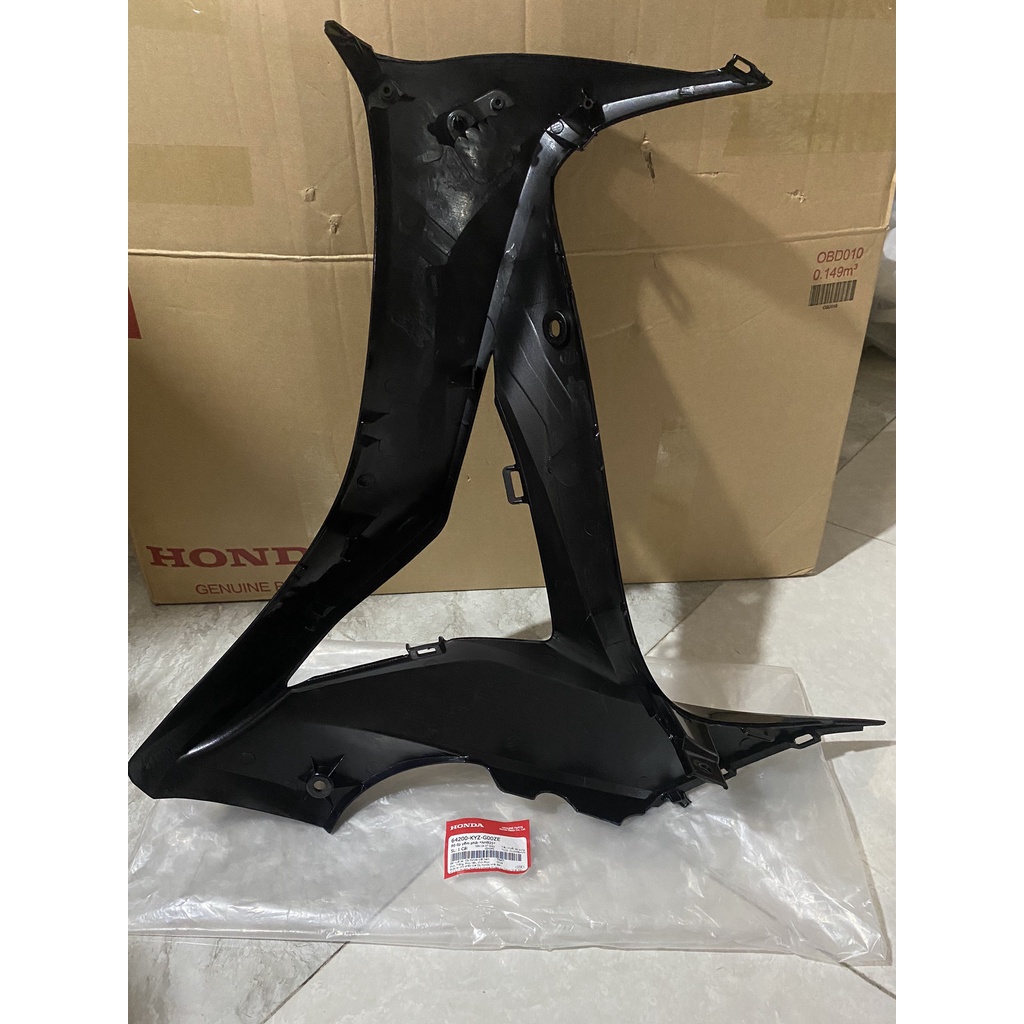 Bộ ốp yếm bên phải HONDA FUTURE 125 năm 2013-2015 màu Đen ghi. *NHB25* 64200KYZG00ZE