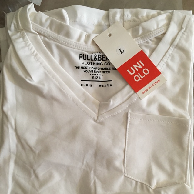 Áo phông pull&bear cổ tim