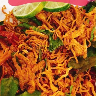 1kg khô gà lá chanh . .