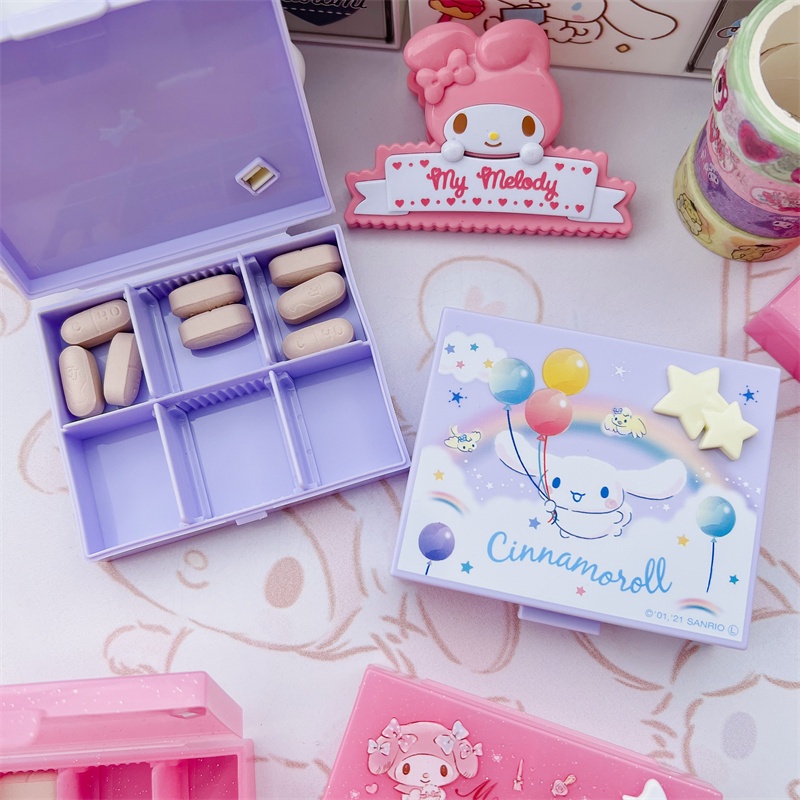 Sanrio 🌺 Hộp Đựng Thuốc Chia Ngăn Nhỏ Gọn HelloKitty Melody Kuromi LittleTwinStars Cinnamoroll PompomPurin BADBADTZ-MARU Keroppi