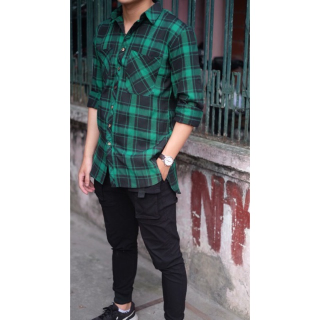 Áo phông kẻ caro