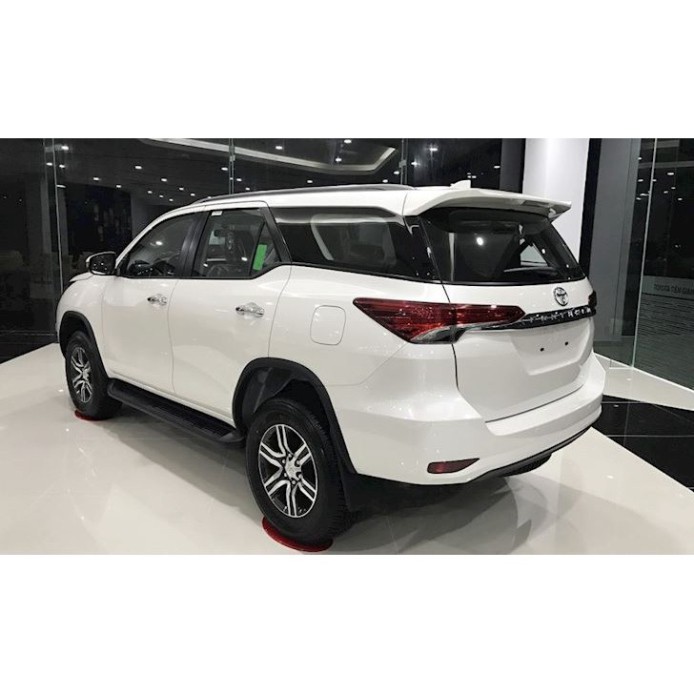 Sản Phẩm Logo chụp mâm, ốp lazang bánh xe ô tô Toyota Fortuner 2017-2020. Mã:TY-052 .