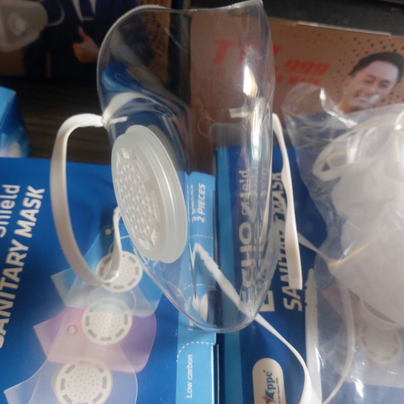 Combo 2 khẩu trang nhựa dẻo trong suốt cao cấp chính hãng