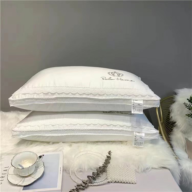 Ruột gối đầu, Gối đầu hình vương niệm hoàng gia sang trọng độ cao vừa phải bảo vệ cột đốt sống cổ kích thước 50x70cm