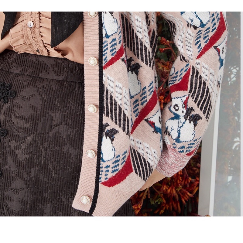 Áo len hoạ tiết Jessyline