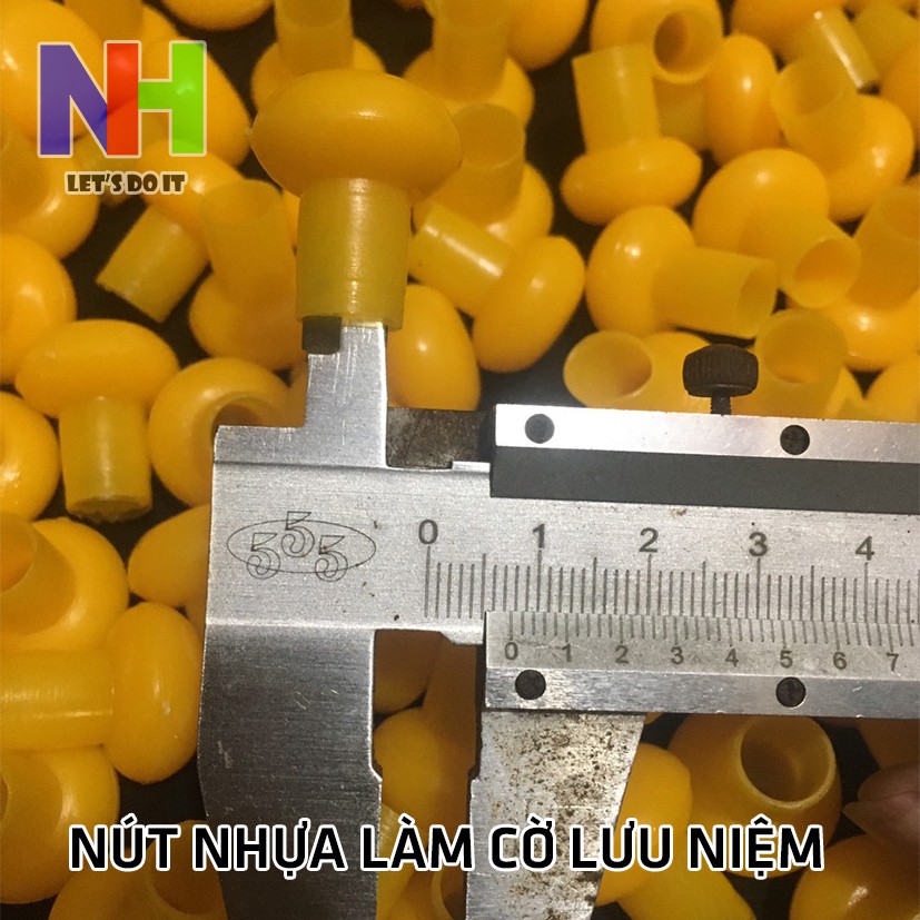 Nút nhựa/nút tròn làm cờ lưu niệm [Bán 0,5kg]