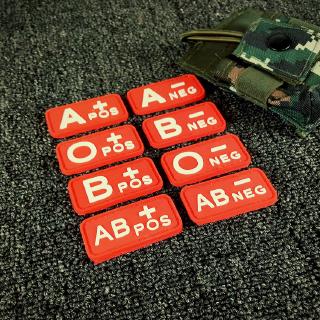 Huy hiệu nhóm máu ba chiều Nhãn dán phát sáng PVC A + B + AB + O + Miếng dán chiến thuật Đạo đức Miếng dán huy hiệu cao su quân sự Băng tay Huy hiệu nhận dạng di động Velcro nỉ 2,5 * 5CM