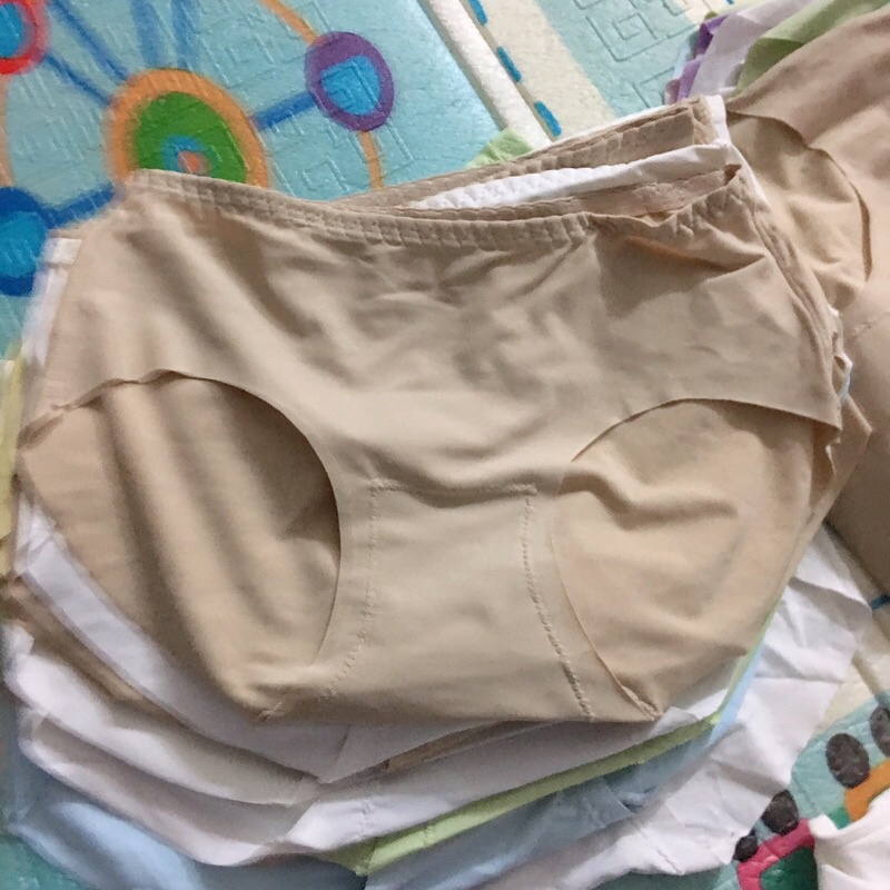 Thanh lý 5 quần lót su cạp may phom bé 28 -38kg