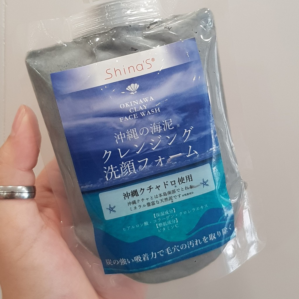 Sữa Rửa Mặt Tẩy Trang Than Hoạt Tính Bùn Khoáng Shina Okinawa Clay Face Wash Nhật Bản 200g