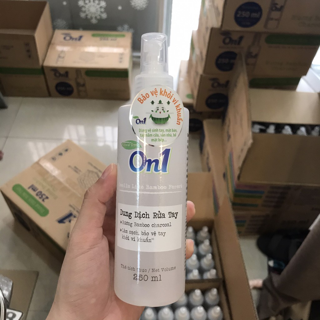 [ Hàng công ty] Nước rửa tay khô On1 250ml hương BamBoo Charcoal, diệt vi khuẩn siêu nhanh, bảo vệ vượt trội | BigBuy360 - bigbuy360.vn