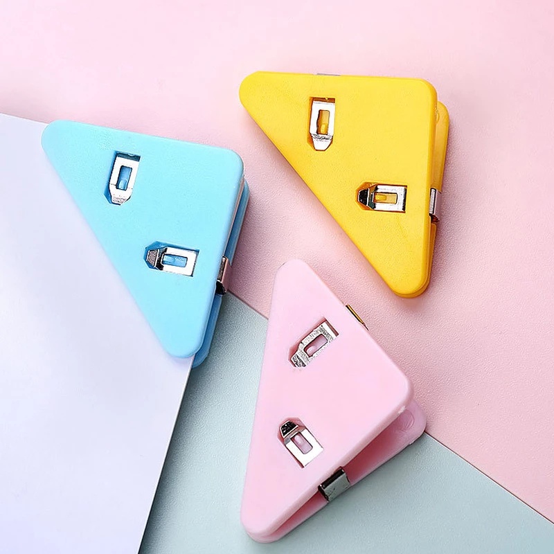 Set 5 Kẹp Giữ Góc Sách Hình Tam Giác Bằng Nhựa Tiện Dụng Cho Học Sinh/Văn Phòng