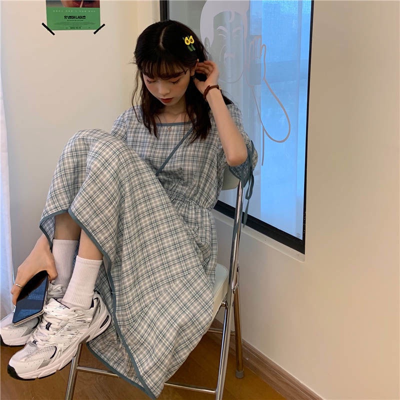 Temperament waist closing 2020 new summer women show thin bubble sleeve square neck French Plaid Dress Medium Length Skirt