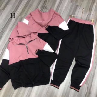 Bộ  thể  thao  Zara có mũ