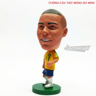 Tượng cầu thủ bóng đá Ronaldo De Lima ( Brazil )