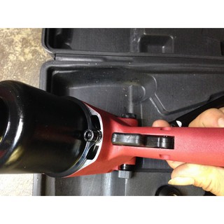 MÁY MỞ ỐC HƠI YAKIMA 8111